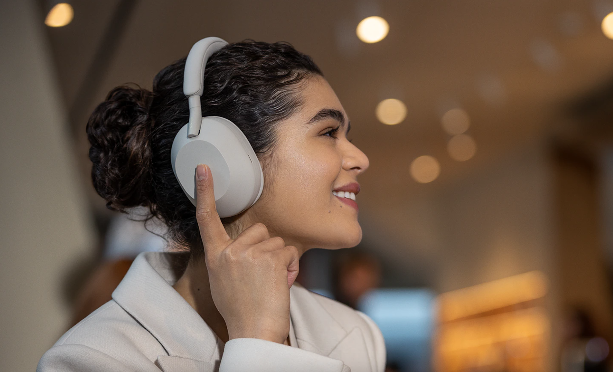 Sony beefs up the noise-cancelling with flagship WH-1000XM5 headphones